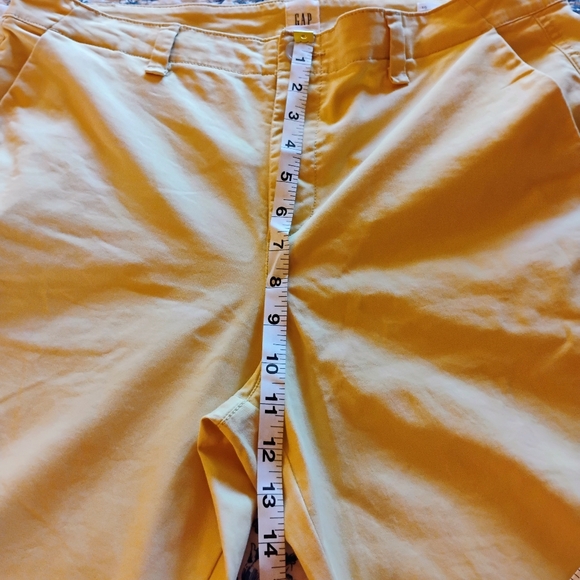 Yellow Gap girlfriend khaki pants - Picture 10 of 11
